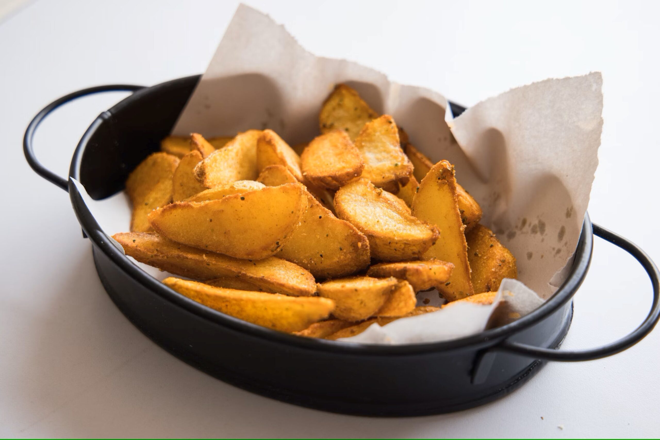 Make Delicious Ninja Foodi Potato Wedges at Home